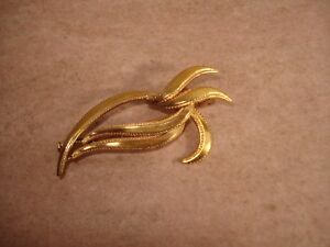 【送料無料】ジュエリー・アクセサリー ゴールドメッキヴィンテージブローチbroche vintage plaque or