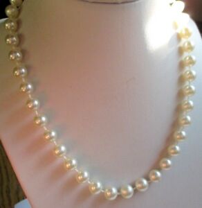 【送料無料】ジュエリー・アクセサリー ホワイトレジンビーズネックレスネッククラスプゴールドレトロジュエルcollier de perles resine blanche ras du cou fermoir couleur or bijou retro 5233