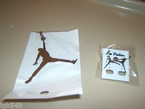 【送料無料】ジュエリー・アクセサリー バスケットボールマッチングイヤリングステンレススチールmip basketball player polished stainless steel pendant with matching earrings