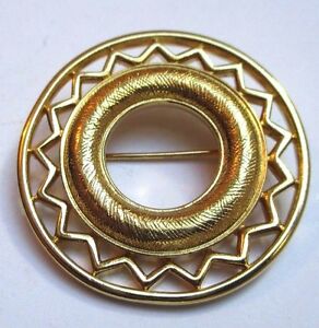 【送料無料】ジュエリー・アクセサリー ラウンドゴールドヴィンテージブローチオープンbroche bijou vintage couleur or rond travaille ajoure signe monet 142｜hokushin
