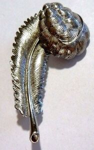 【送料無料】ジュエリー・アクセサリー ヴィンテージbroche ancienne bijou vintage plume retourne finement grave couleur argent 383