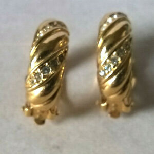 【送料無料】ジュエリー・アクセサリー イヤリングクリップイヤリングboucles doreilles clips signes carven earrings