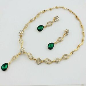 【送料無料】ジュエリー・アクセサリー スワロフスキーイヤリングRエメラルドグリーンウォータードロップparure collier doreilles luxe swarovskiR elements goutte deau vert emeraude
