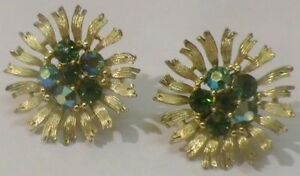 【送料無料】ジュエリー・アクセサリー スクリューイヤリングヴィンテージクリスタルグリーンboucles doreilles vis lisner ancien bijou vintage couleur or cristal vert 3620