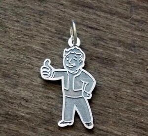【送料無料】ジュエリー・アクセサリー フォールアウトファンフォールアウトボールトフォールアウトボールトfallout vault boy pendant vault boy fallout pendant fallout fan gift fallout