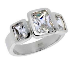【送料無料】ジュエリー・アクセサリー シルバースターリングストーンエンゲージメントリングエメラルドカップセンターargent sterling 3stone fiancailles cz ring, 8x6mm 175ct emerald coupe centre