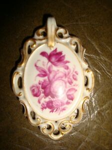【送料無料】ジュエリー・アクセサリー メダイヨンペンデンティフインポルケネレーヌアレタンデmedaillon pendentif en porcelaine allemande, 20e, 6,5 x 4,5 cm