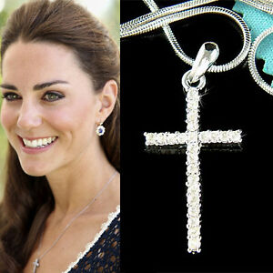 【送料無料】ジュエリー・アクセサリー クリスタルスワロフスキーロードイエスキリストブレロケネックレスクロスcroix avec cristal swarovski dieu lord jesus christ breloque religieux collier