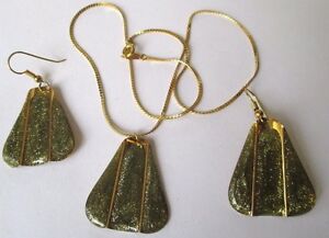 【送料無料】ジュエリー・アクセサリー ヴィンテージジュエリーゴールドネックレスカールparure bijou vintage metal couleur or scintillante collier boucles pendantes 368