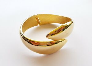 【送料無料】ジュエリー・アクセサリー ジャンクブレスレットjolie bracelet jonc en metal dore av21