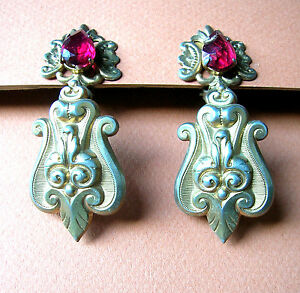 【送料無料】ジュエリー・アクセサリー イヤリングクリップメタルドーレレッドラインストーン1411 boucles doreille clips metal dore et strass rouges