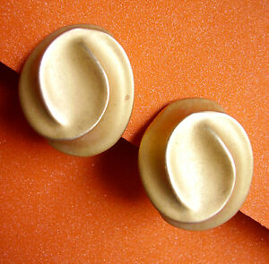 【送料無料】ジュエリー・アクセサリー イヤリングクリップメタルドーアマット27 satellite boucles doreille clips en metal dore mat