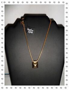 【送料無料】ジュエリー・アクセサリー ゴールデンファンタジーネックレスバドペンダントローズmagnifique collier fantaisie dore pendentif rectangle bud to rose 40 45 cm
