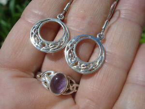 【送料無料】ジュエリー・アクセサリー シルバージュエリーラブリーロットケルトリングイヤリングravissant lot de bijoux en argent celtique bague et boucles doreilles