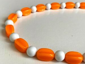 【送料無料】ジュエリー・アクセサリー コリアーヴィンテージプラスチックオレンジフルオホワイトステートポップcollier vintage plastique orange fluo et blanc etat neuf 62cm 70 pop