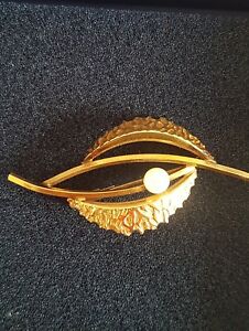 【送料無料】ジュエリー・アクセサリー ピンペルオートールゴールドメッキマーキングbijoux broche marquage plaque or avec perle hauteur 25 cms longueur 52 cms