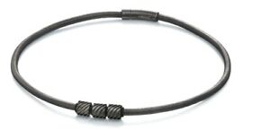 【送料無料】ジュエリー・アクセサリー ステンレススチールボルトビーズグレーレザーネックレスベネットfred bennett da uomo in acciaio inox bullone perline e collana in pelle grigio di lunghezza