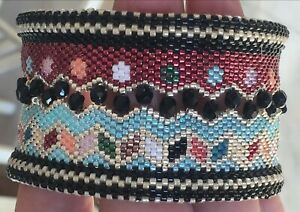 【送料無料】ジュエリー・アクセサリー ペヨーテビーズブレスレットsplendido bracciale di perline tessite a mano con tecnica peyote 19,225円