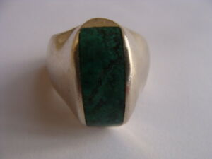 【貨物輸送無料】宝飾品・佩び物 アンシエンヌバグアンアルジェントマスティフタンクマラカイトancienne bague en argent massif tank malachite