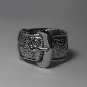 【送料無料】ジュエリー・アクセサリー メンズシルバースターリングポリッシュシングルバックルリングmens argento sterling lucidato singolo anello fibbia 275g
