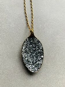 【貨物輸送無料】宝飾品・付属品 フサムオデハロッズゴールドメッキクリスタルチェーンネックレススプーン￡husam el odeh  harrods placcato oro amp; cristallo collana catena cucchiaio ￡ 180