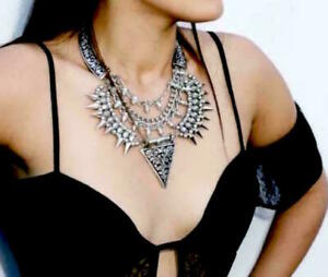 【貨物輸送無料】宝飾品・付属品 ザラシルバーネックレストーンビブカラーネックレスブランドヒントzara collana dargento tono bib collare collana con punte nuovo di zecca