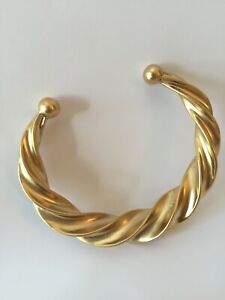 【貨物輸送無料】宝飾品・付属品 ニーナリッチブレスレットトーザードアンプラケドレnina ricci  bracelet torsade en plaque dore