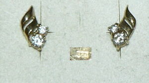 【貨物輸送無料】宝飾品・付属品 イヤリングプラグディゴールドジルコンorecchini  spina di 333er oro con zirconi 地方検事4398