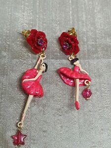 【貨物輸送無料】宝飾品・付属品 レネリーデスクリスタルバレリーナイヤリングles nereiedes bianco asimmetrico cristallo orecchini ballerina
