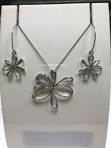 【送料無料】ジュエリー・アクセサリー ユニークデザインフラワーシルバーネックレスイヤリングセットunico design fiore argento collana e orecchini set