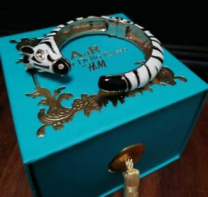 【送料無料】ジュエリー・アクセサリー アンナデロルッソフォーブレスレットウィズゼブラanna dello russo for hamp;m bracciale con zebra