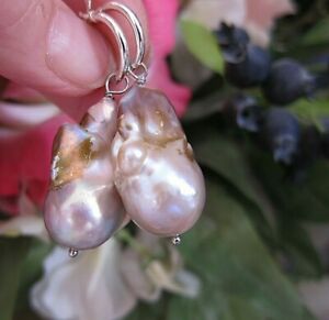 【送料無料】ジュエリー・アクセサリー シルバーフープパープルケシリボーンパールドロップイヤリングhuge purple south sea keshi reborn pearl drop earrings on silver hoop 24 29 mm 28,258円