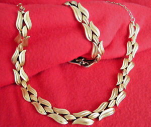 【送料無料】ジュエリー・アクセサリー ゴールドネックレスブレスレットパーフェクトコンディションtrifari oro set collana e bracciale perfette condizioni