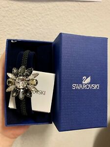 【送料無料】ジュエリー・アクセサリー スワロフスキーニブブラッククリスタルフラワーブレスレットワイヤーpennino swarovski cristallo nero bracciale fiore filo 5019149