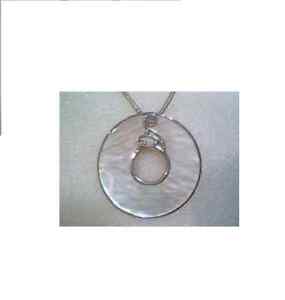 【送料無料】ジュエリー・アクセサリー スターリングシルバードーナツペンダントスネークチェーンリンク￡sterling silver mop ciambella ciondolo con serpente catena collegamento mp21 ￡ 150