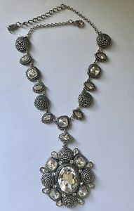 【送料無料】ジュエリー・アクセサリー コリアーアベックストラスポッギトレスボンエタcollier avec strass poggi tres bon etat