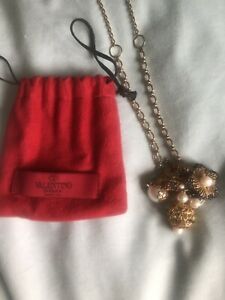 【貨物輸送無料】宝飾品・付属品 ヴァレンティーノネックレス