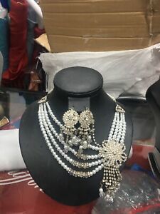 【送料無料】ジュエリー・アクセサリー ファンシーセットホワイトパールネックレスcollana di perle bianche fancy set｜hokushin