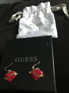 【送料無料】ジュエリー・アクセサリー ハートイヤリングguess orecchini a forma cuore rossomai indossato|hokushin