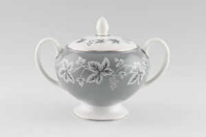 【送料無料】キッチン用品・食器・調理器具・陶器　ウェッグウッドモーゼルグレーシュガーボウル蓋付きお茶Wedgwood - Moselle - Grey - Sugar Bowl - Lidded (Tea) - 174824G