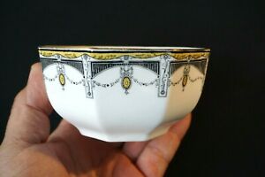 【送料無料】キッチン用品・食器・調理器具・陶器　美しいロイヤル・ドルトン・クレアモント・シュガーボウルギルトトリムBeautiful Royal Doulton Claremont Sugar Bowl Gilt Trim Circa 1912
