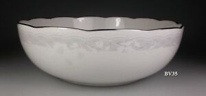 【送料無料】キッチン用品・食器・調理器具・陶器　ノリターカトビクトリア朝のレース丸野菜サービングボウルパーフェクトNORITAKE VICTORIAN LACE #9744 ROUND VEGETABLE SERVING BOWL 8 1/4 - PERFECT｜hokushin