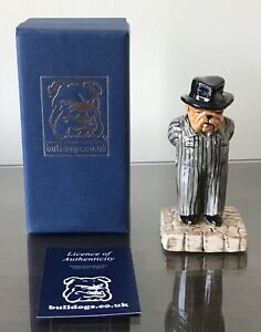【送料無料】キッチン用品・食器・調理器具・陶器　ペギー・デイヴィス・ブルドッグサイレンスーツウィンストンPEGGY DAVIES BULLDOG - SIREN SUIT WINSTON BD068B