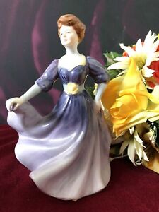 【送料無料】キッチン用品・食器・調理器具・陶器　ロイヤル・ドルトンフィギュアジャクリーンroyal doulton figurine Jacqueline