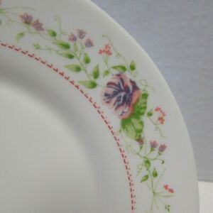 【送料無料】キッチン用品・食器・調理器具・陶器　ビクトリア朝チャームサラダプレートアルコパルフランスピーチパープルフローラルオンホワイトセットVictorian Charm Salad Plate Arcopal France Peach Purple Floral on White Set