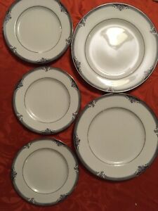 【送料無料】キッチン用品・食器・調理器具・陶器　ノリテイクアウトスクワイアウッドファインチャイナディナープレート、サラダプレートNoritake Squirewood Fine China Dinner Plates (2) 10 5/8 , (3) Salad Plates 8