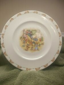 【送料無料】キッチン用品・食器・調理器具・陶器　ロイヤル・ドルトン・バニーキンス・ドレスアップ・アップインチ・ディナープレート・イン・イングランド製Royal Doulton Bunnykins Dressing Up 10 5/8 Inch Dinner Plate Made in Eng