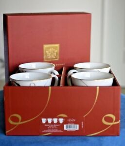【送料無料】キッチン用品・食器・調理器具・陶器　レノックスメリーと明るいスノーフレークセットクリスマスコーヒークリスマスマグカップボックスLenox MERRY AND BRIGHT Snowflake SET OF 4 Christmas Coffee Christmas Mugs BOX 16,265円