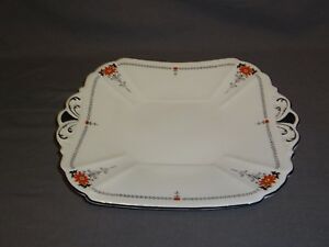 【送料無料】キッチン用品・食器・調理器具・陶器　コレクタブルアールデコシェリークイーンアンレッドデイジーサンドイッチプレートCOLLECTABLE ART DECO SHELLEY QUEEN ANNE 11497 RED DAISY - SANDWICH PLATE