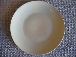 【送料無料】キッチン用品・食器・調理器具・陶器　ローゼンタールクラシックモダンホワイトディナープレートセットRosenthal CLASSIC MODERN WHITE DINNER PLATES (SET OF 3) 9 3/4
